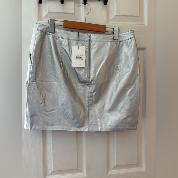 Bardot Revolve NWT metallic Alexis pu skirt silver size XL/12 - Picture 4 of 13